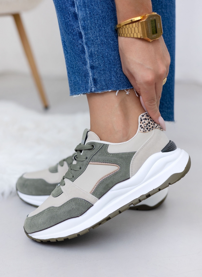 Sneakers refresh hotsell