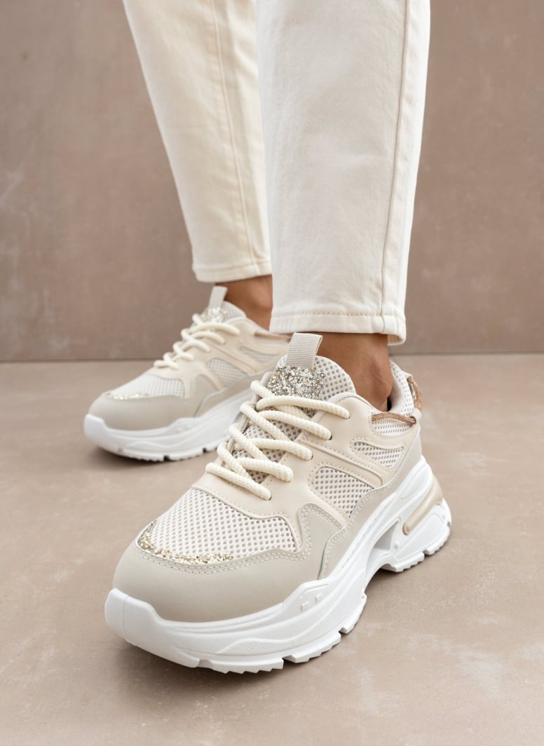 Sneakers chunky σε συνδυασμούς χρωμάτων