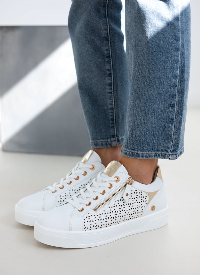 Sneakers flatforms Xti 142229 TheFashionProject