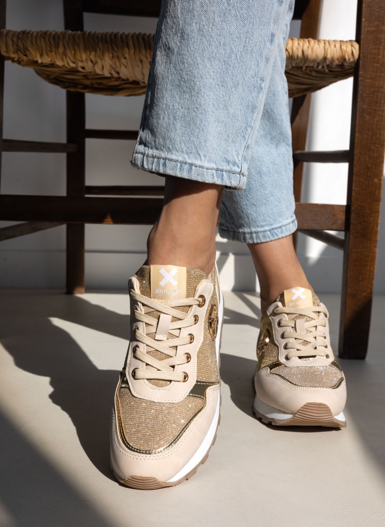 Sneakers με glitter ύφασμα Xti 142374