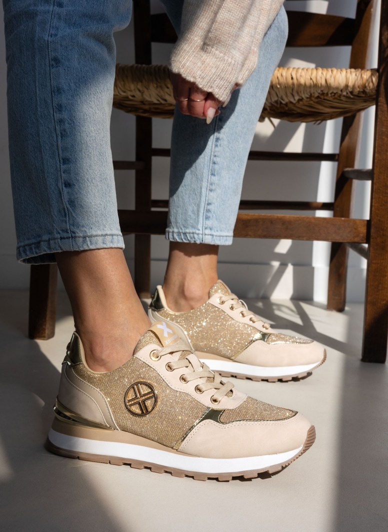 Sneakers με glitter ύφασμα Xti 142374