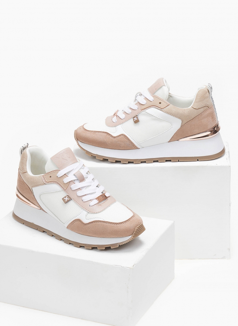 Sneakers με μεταλλικά στοιχεία Xti 140870