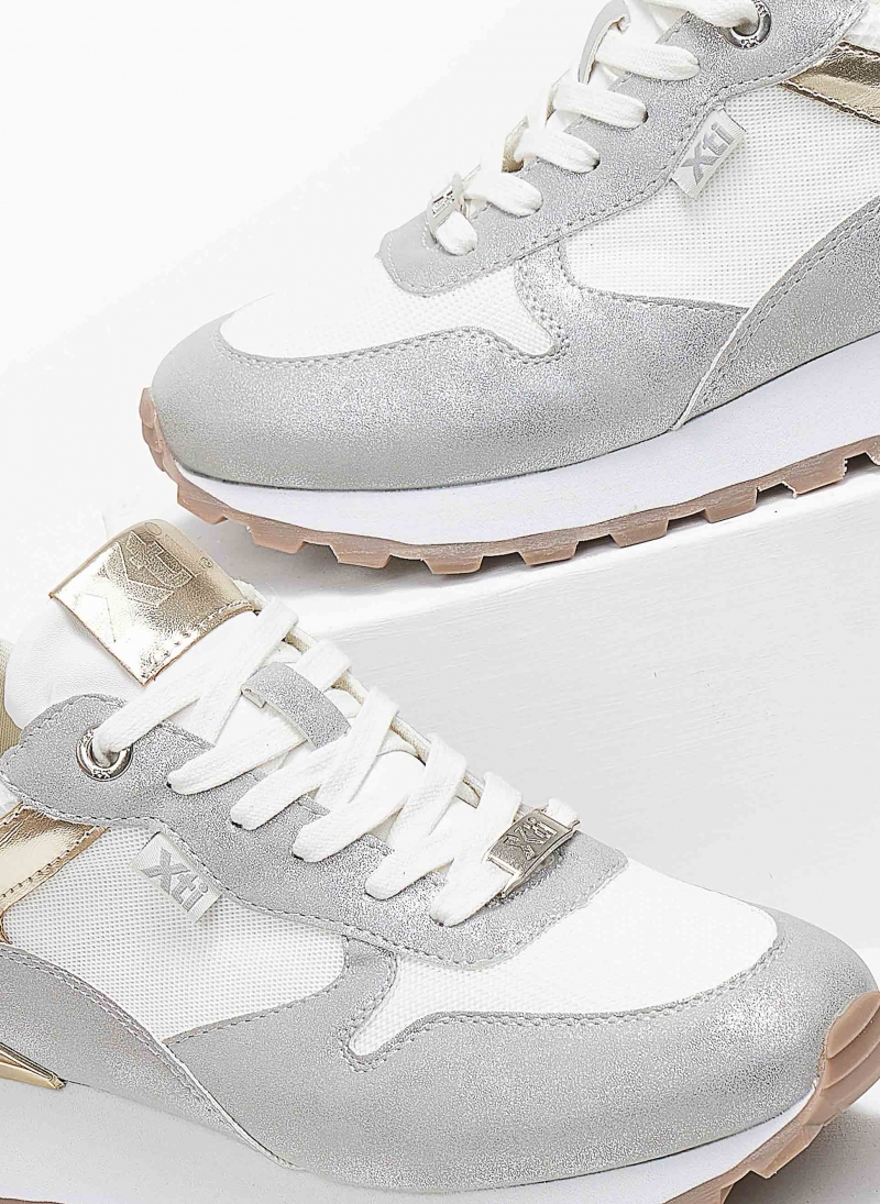 Sneakers με μεταλλική λεπτομέρεια Xti 140851