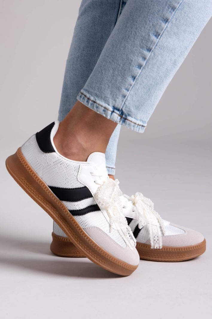 Sneakers με πέρλες και δαντέλα ERYNN