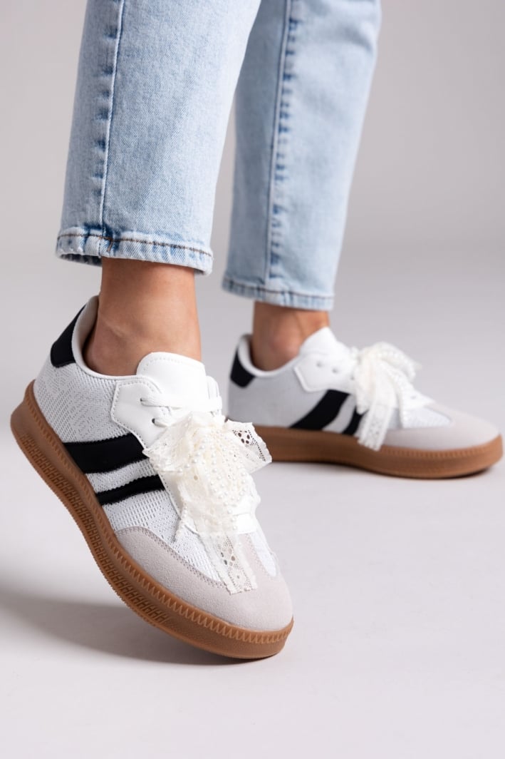 Sneakers με πέρλες και δαντέλα ERYNN