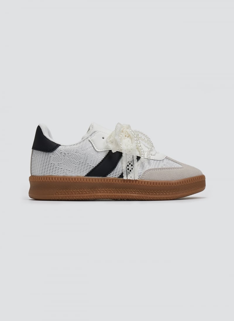 Sneakers με πέρλες και δαντέλα ERYNN