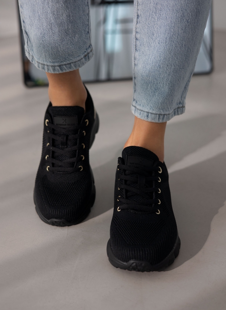 Sneakers με πλεκτό σχέδιο Xti 142452