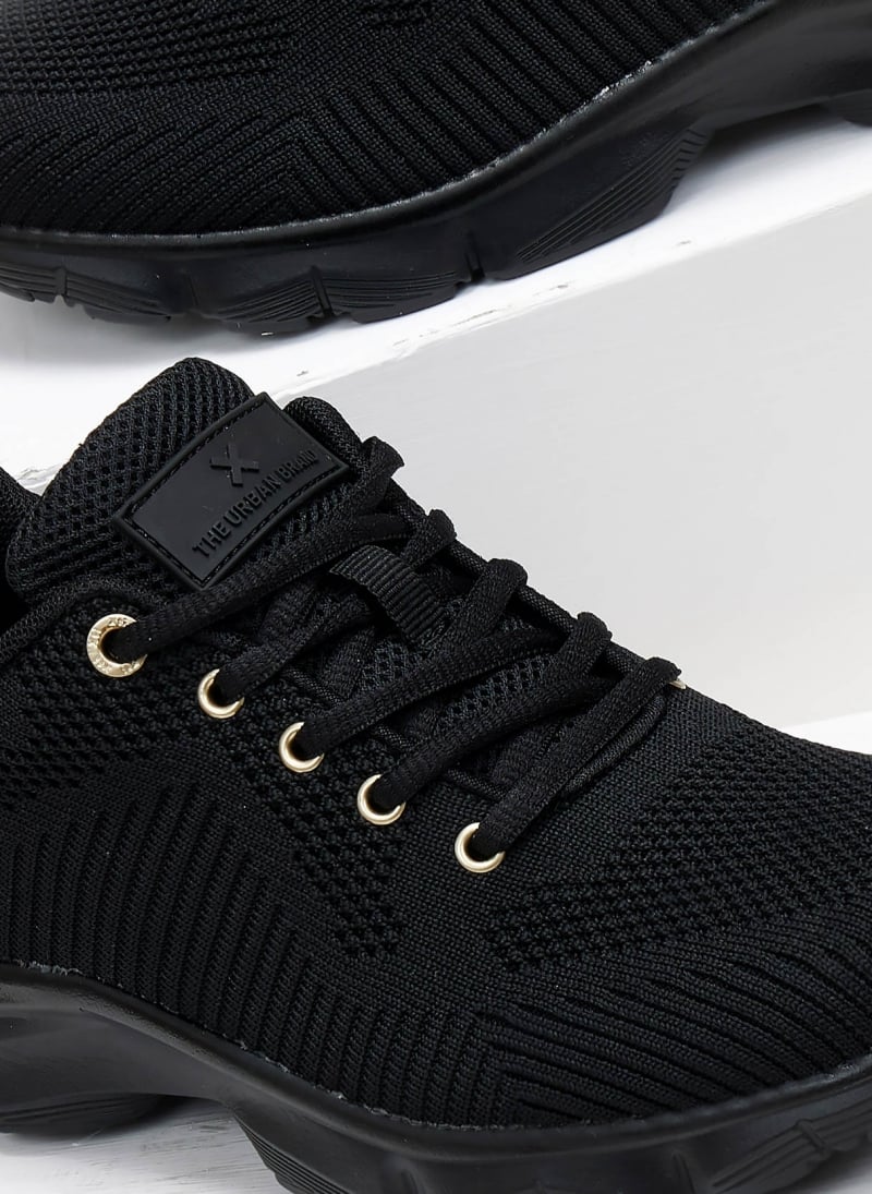 Sneakers με πλεκτό σχέδιο Xti 142452