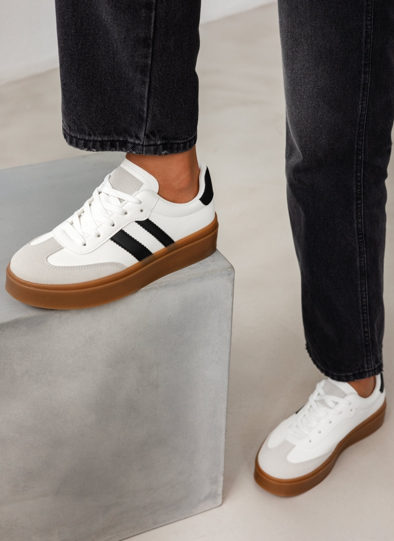 Sneakers flatforms με ρίγα
