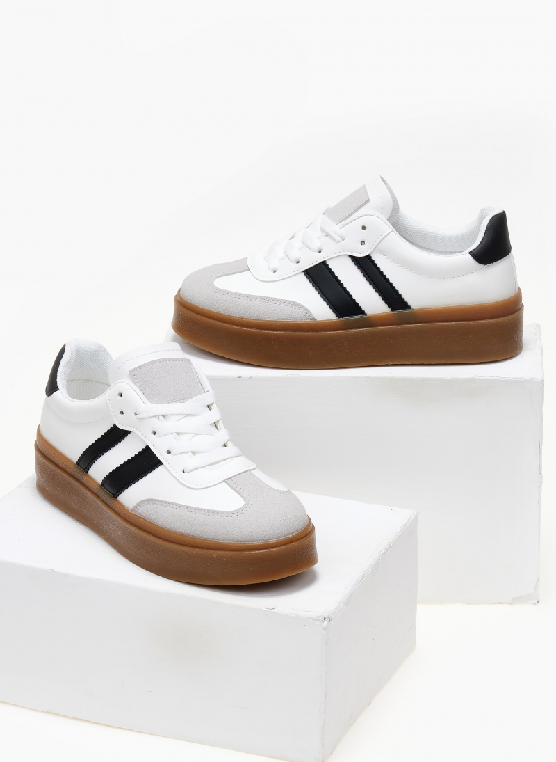 Sneakers flatforms με ρίγα