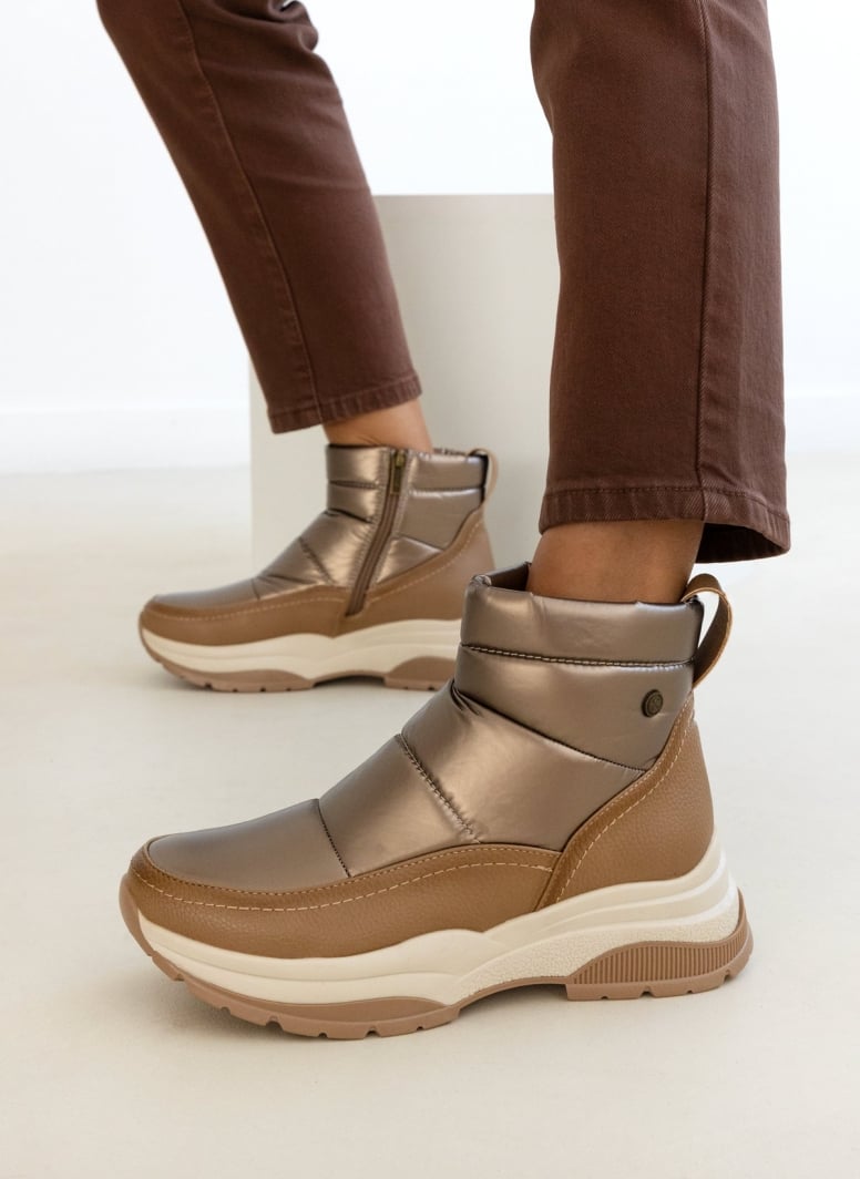Sneakers μποτάκια καπιτονέ Xti 143372