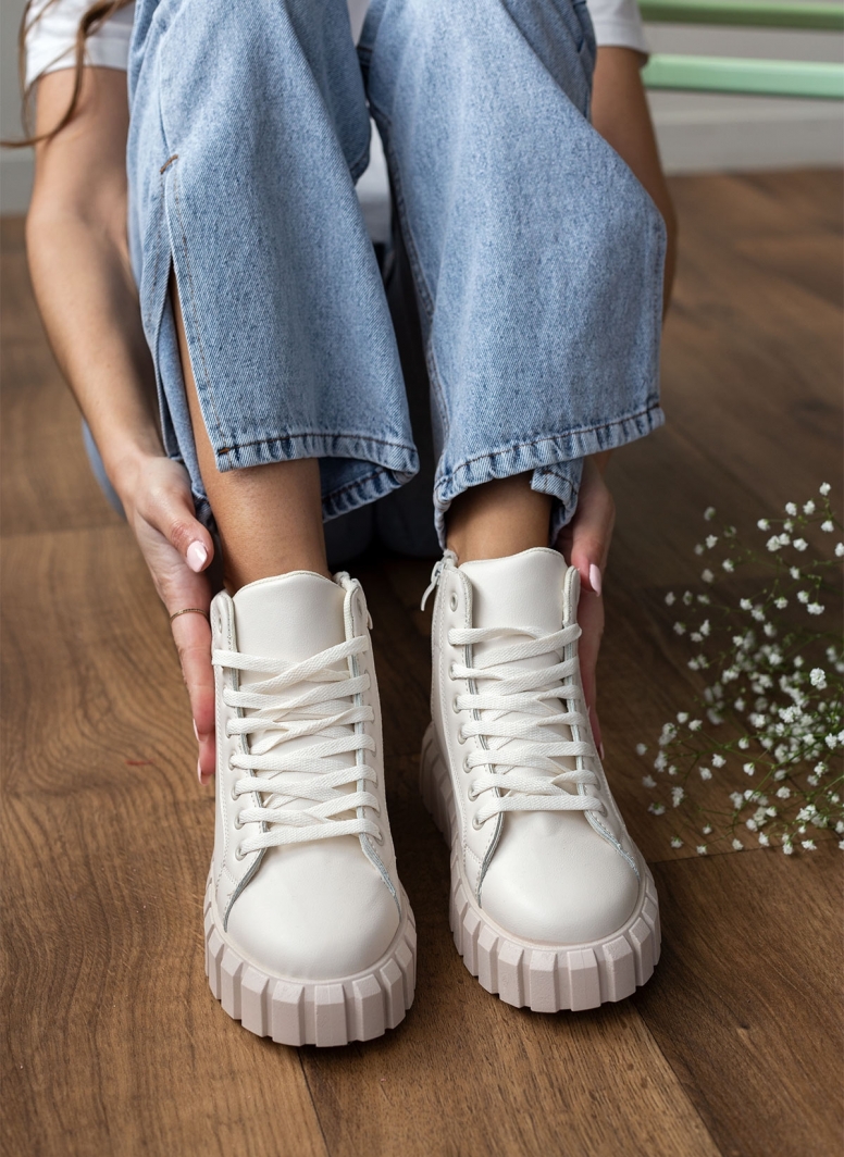 Sneakers μποτάκια με σχέδιο στη σόλα