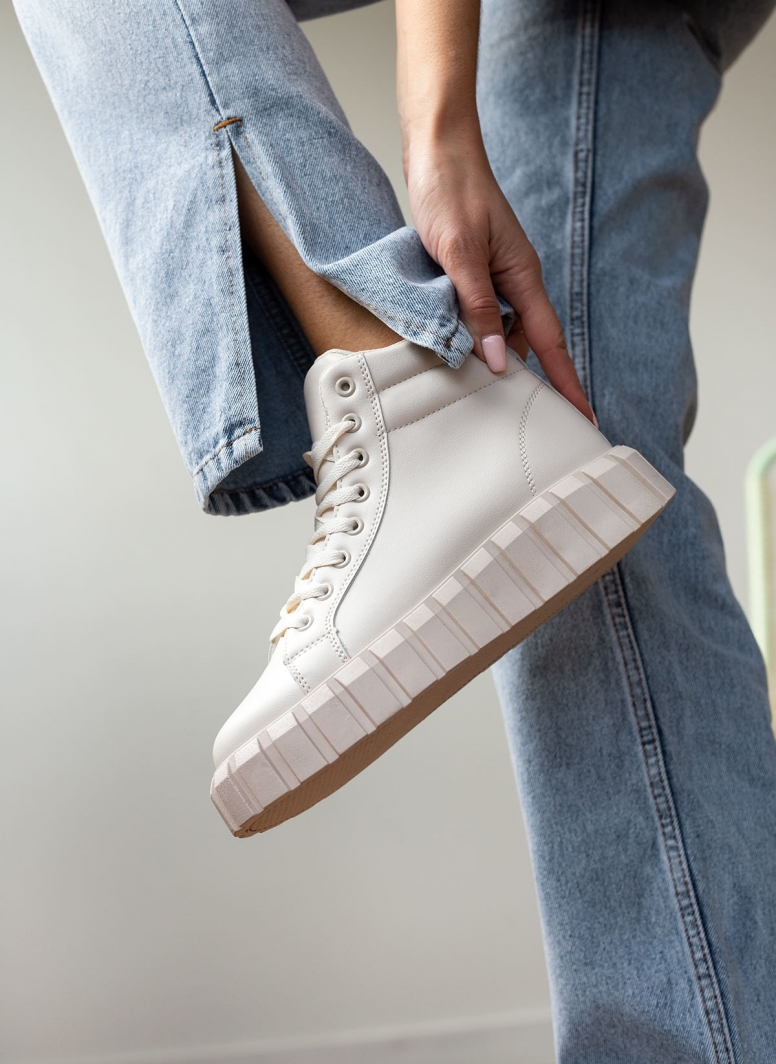 Sneakers μποτάκια με σχέδιο στη σόλα