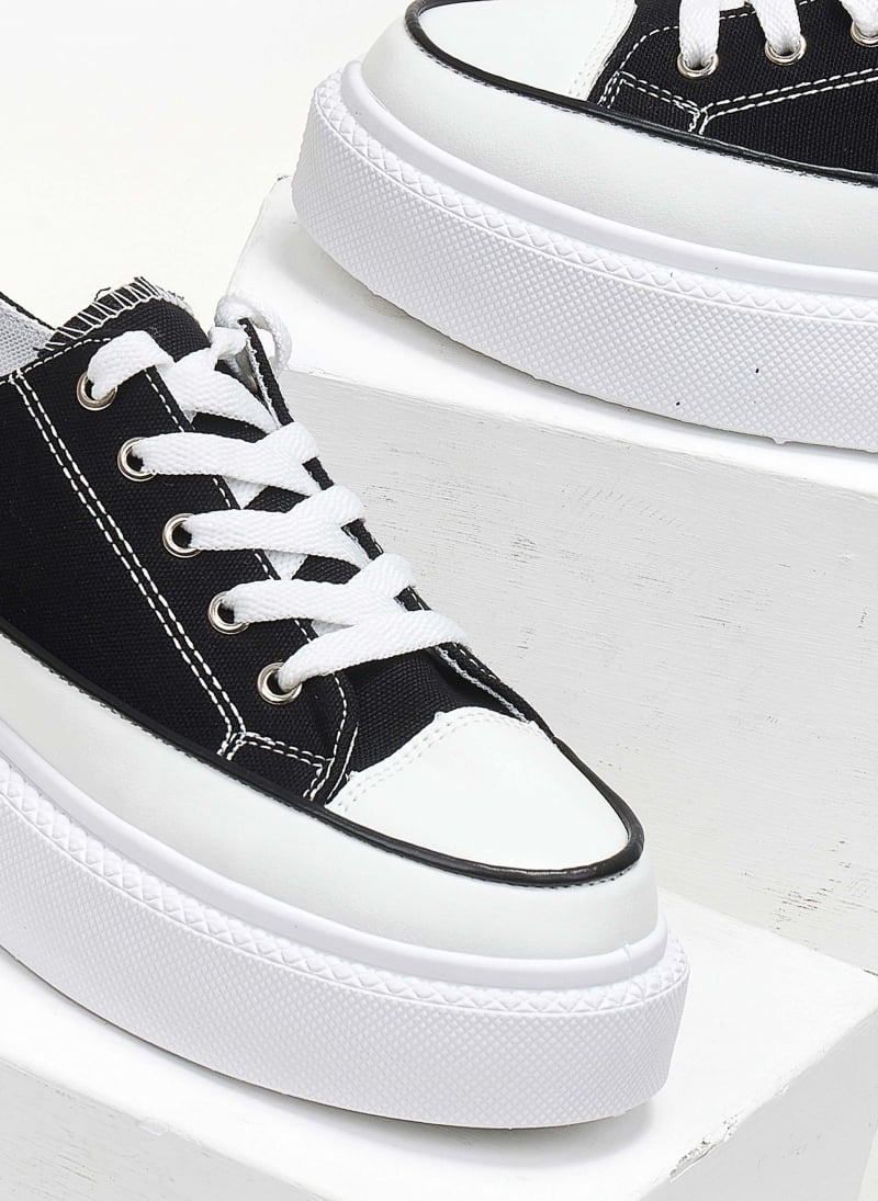 Sneakers πάνινα με ψηλή σόλα