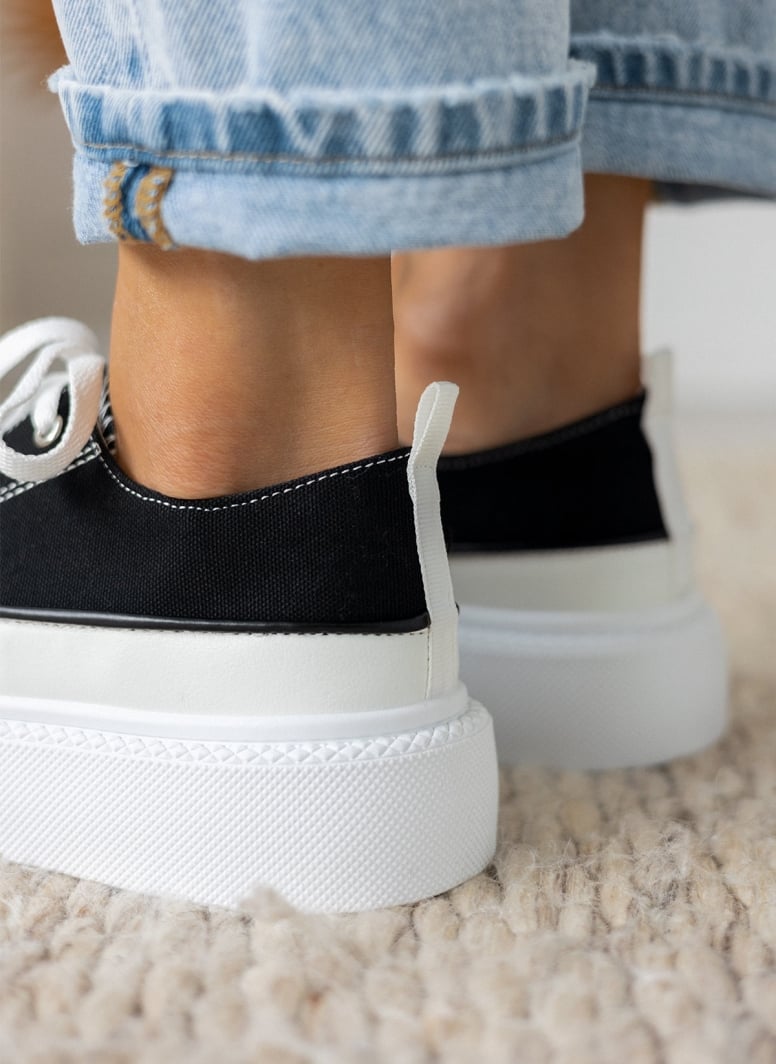 Sneakers πάνινα με ψηλή σόλα