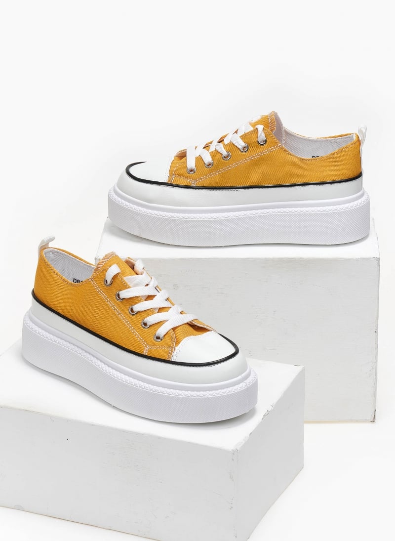 Sneakers πάνινα με ψηλή σόλα