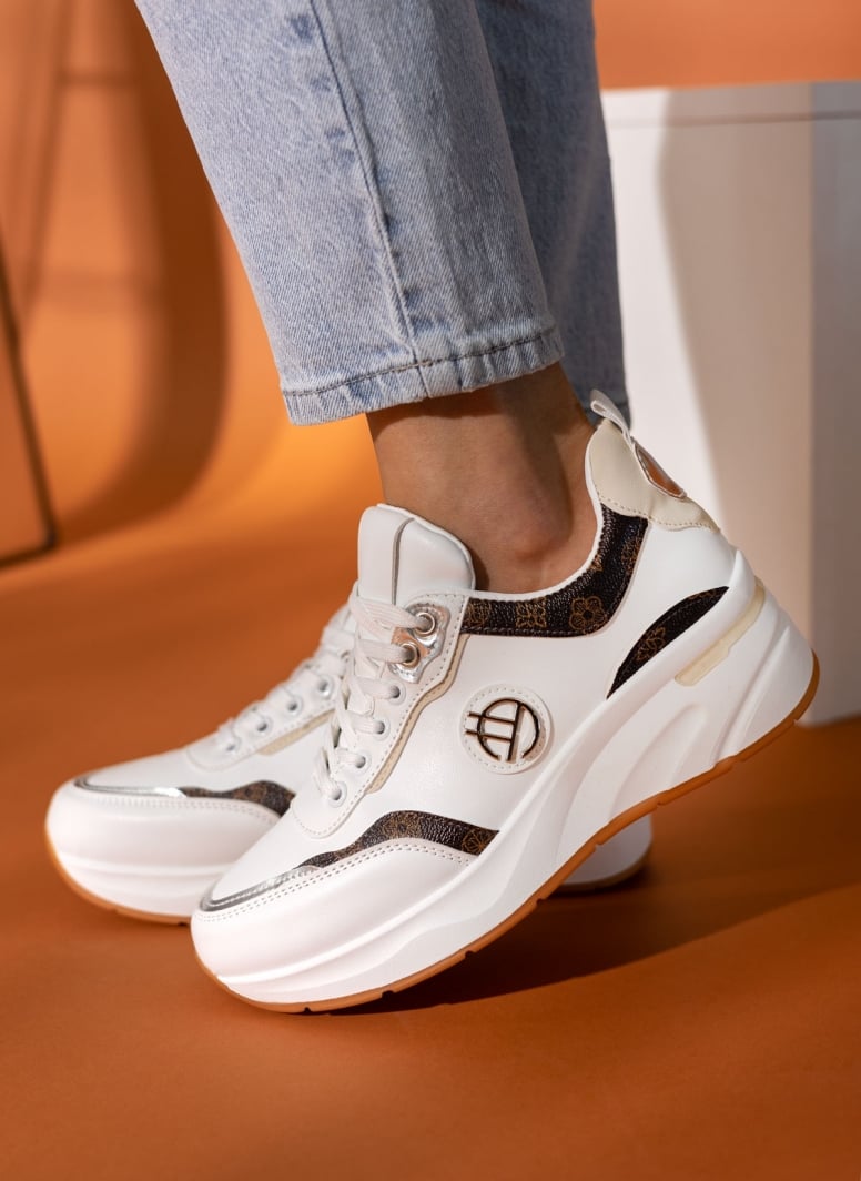 Sneakers wedges με σχέδιο