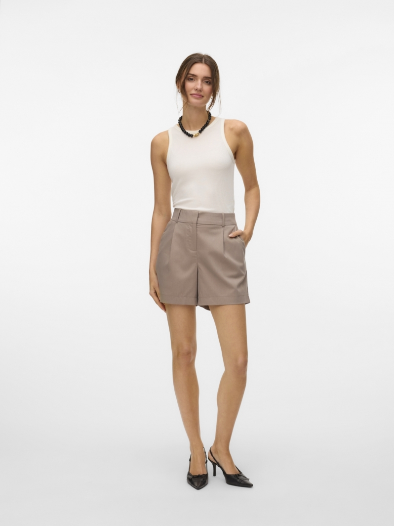 Σορτς ψηλόμεσο με πιέτες Vero Moda 10322489