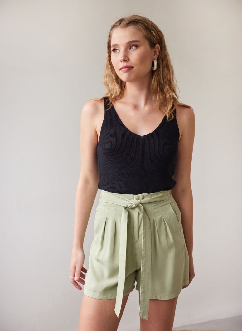 Σορτσάκι ψηλόμεσο με πιέτες Vero Moda 10209543