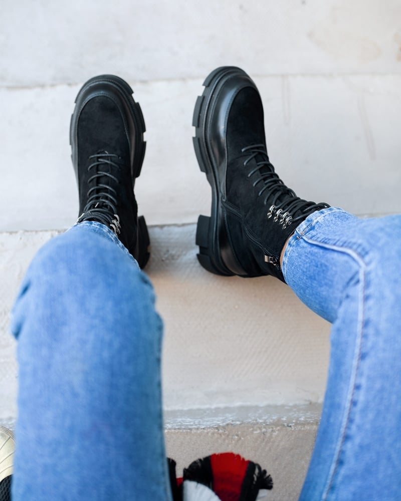 Suede ορειβατικά μποτάκια με chunky σόλα