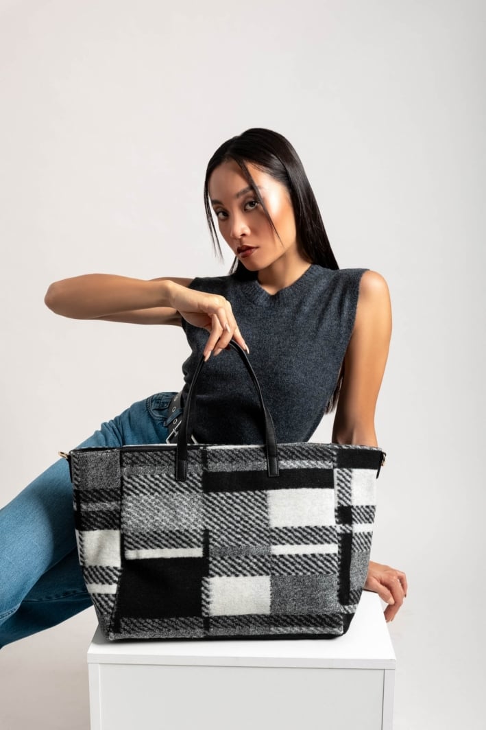 Τσάντα shopper με ύφασμα και print