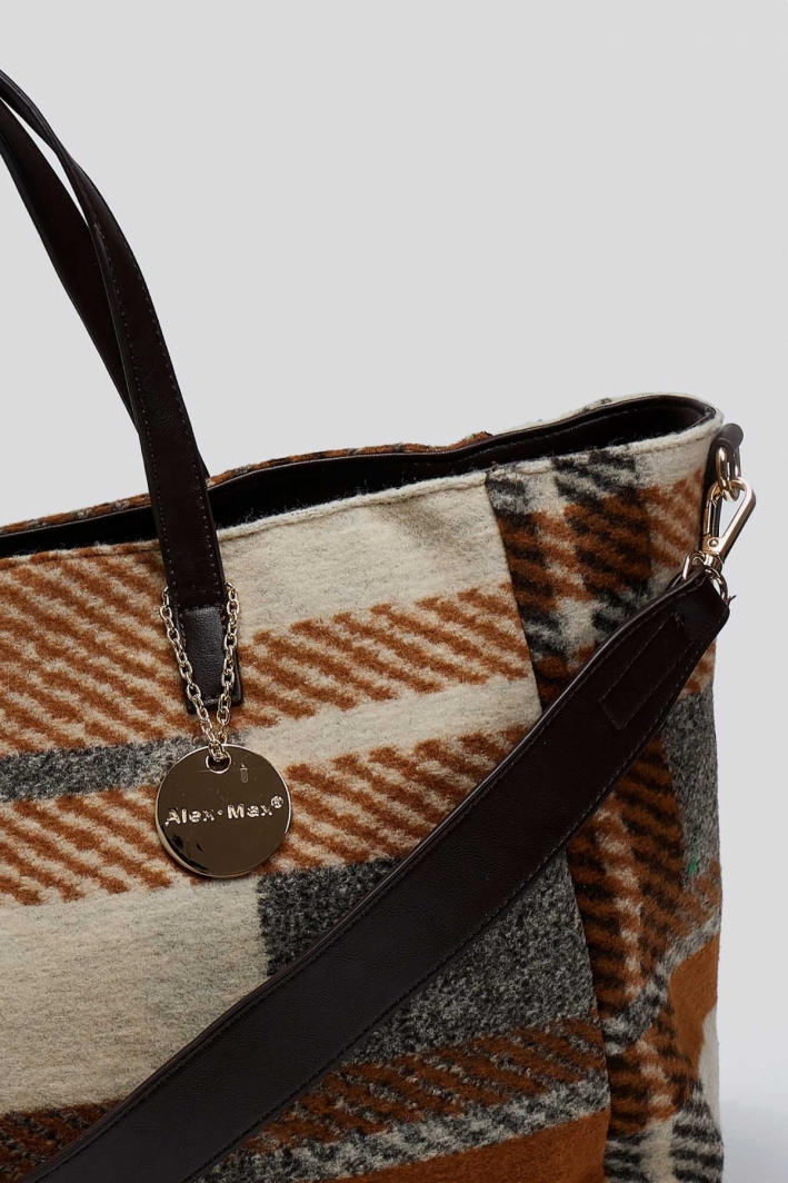 Τσάντα shopper με ύφασμα και print 